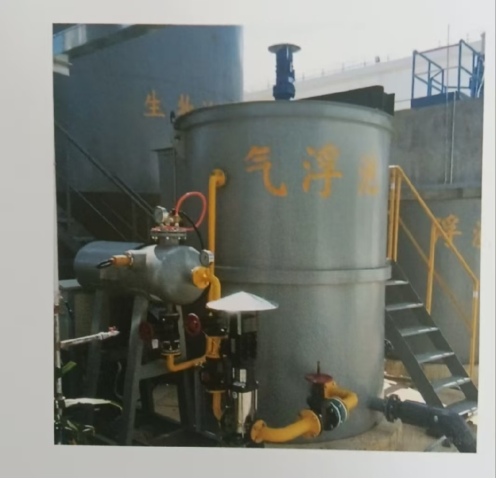 竖流式溶气气浮机：高效污水处理的革新利器